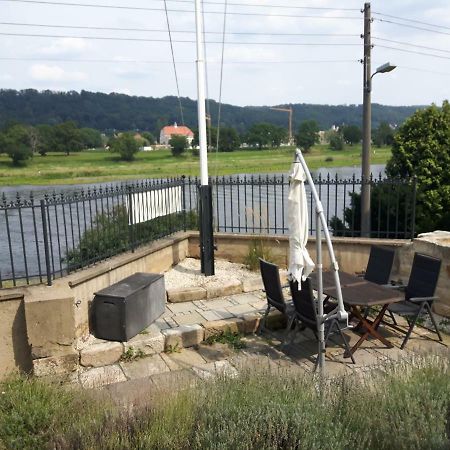 Ferienwohnung An Der Elbe Дрезден Екстериор снимка